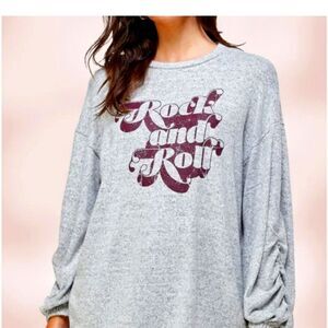 Miley and molly light sweater size large